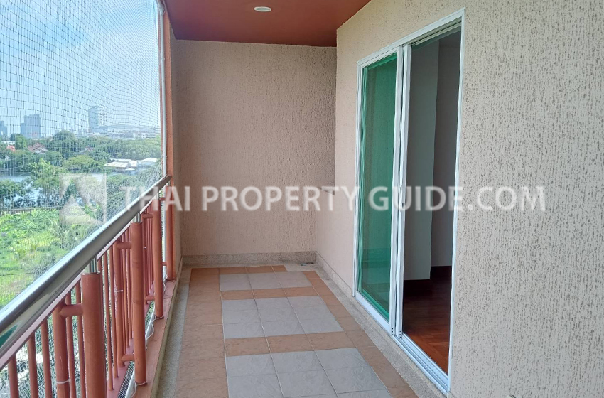 Condominium in Nichada Thani 